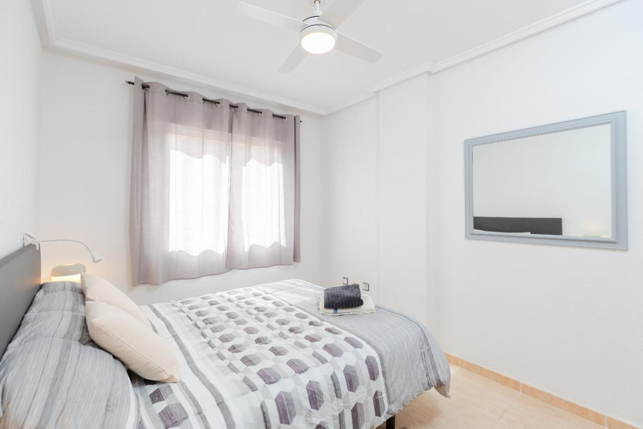 Petite Charming By Fidalsa Apartamento Torrevieja Exterior foto